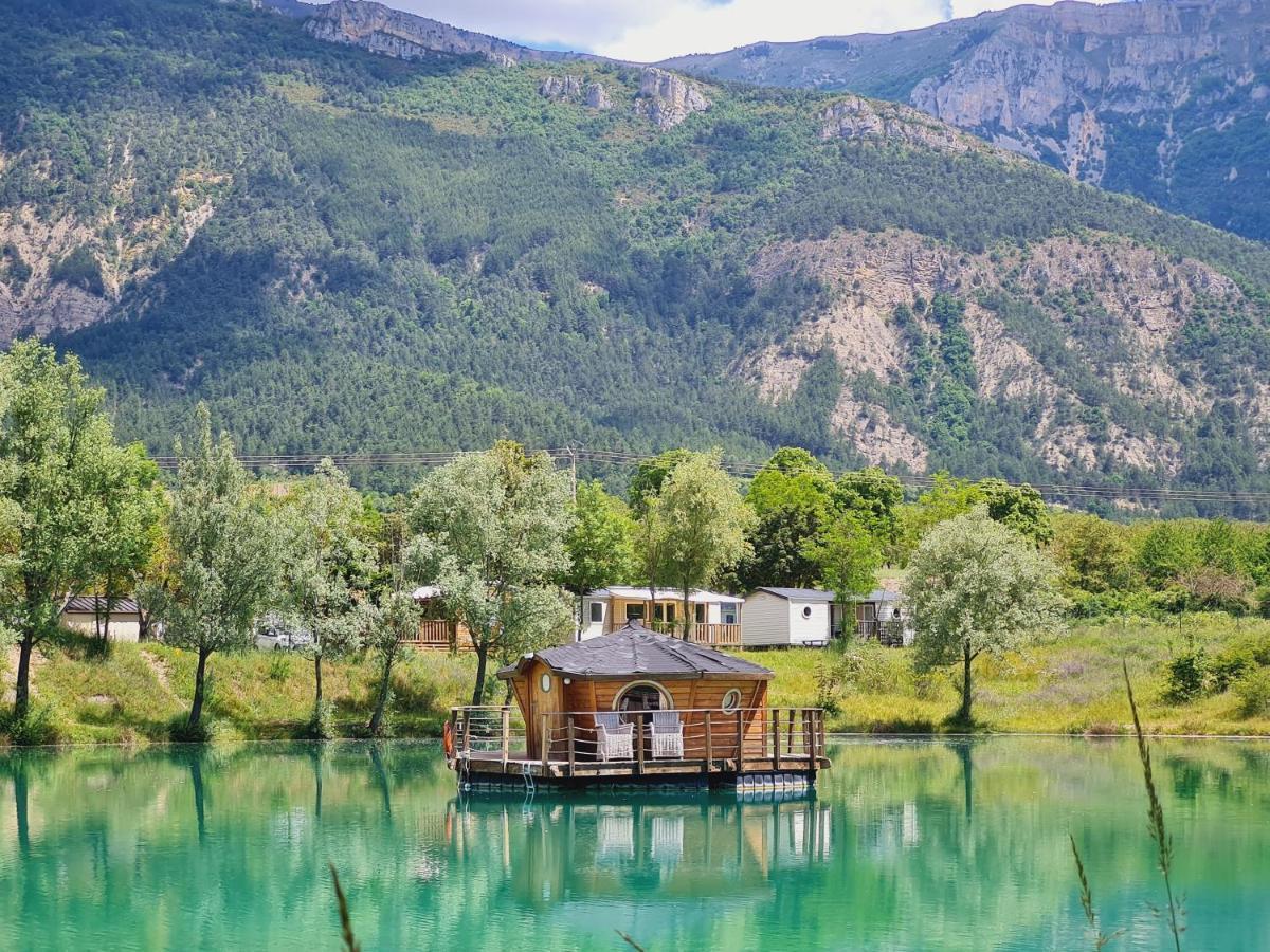 Camping Le Lac Bleu Hotel Châtillon-en-Diois Екстериор снимка