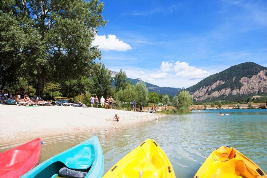 Camping Le Lac Bleu Hotel Châtillon-en-Diois Екстериор снимка