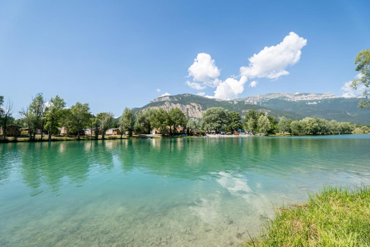 Camping Le Lac Bleu Hotel Châtillon-en-Diois Екстериор снимка
