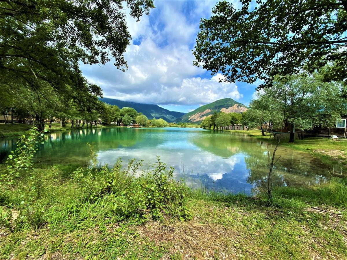 Camping Le Lac Bleu Hotel Châtillon-en-Diois Екстериор снимка