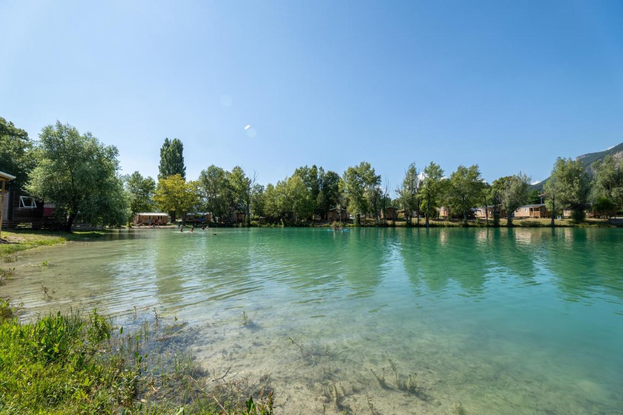 Camping Le Lac Bleu Hotel Châtillon-en-Diois Екстериор снимка