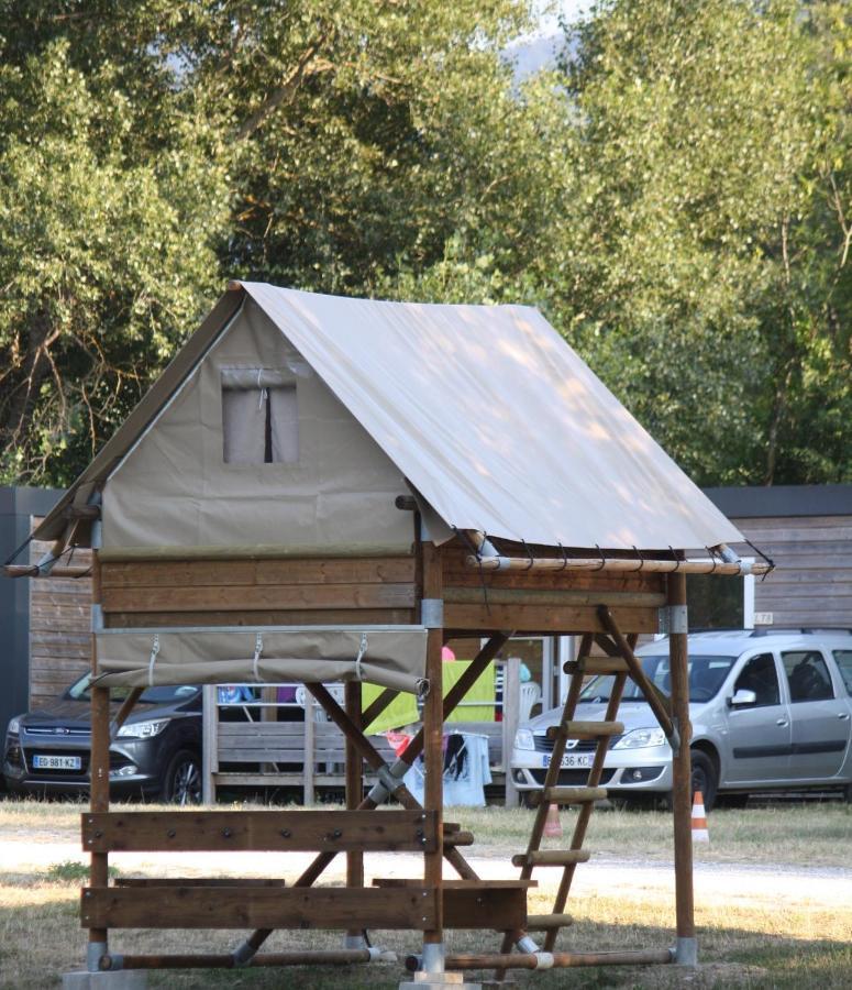 Camping Le Lac Bleu Hotel Châtillon-en-Diois Екстериор снимка