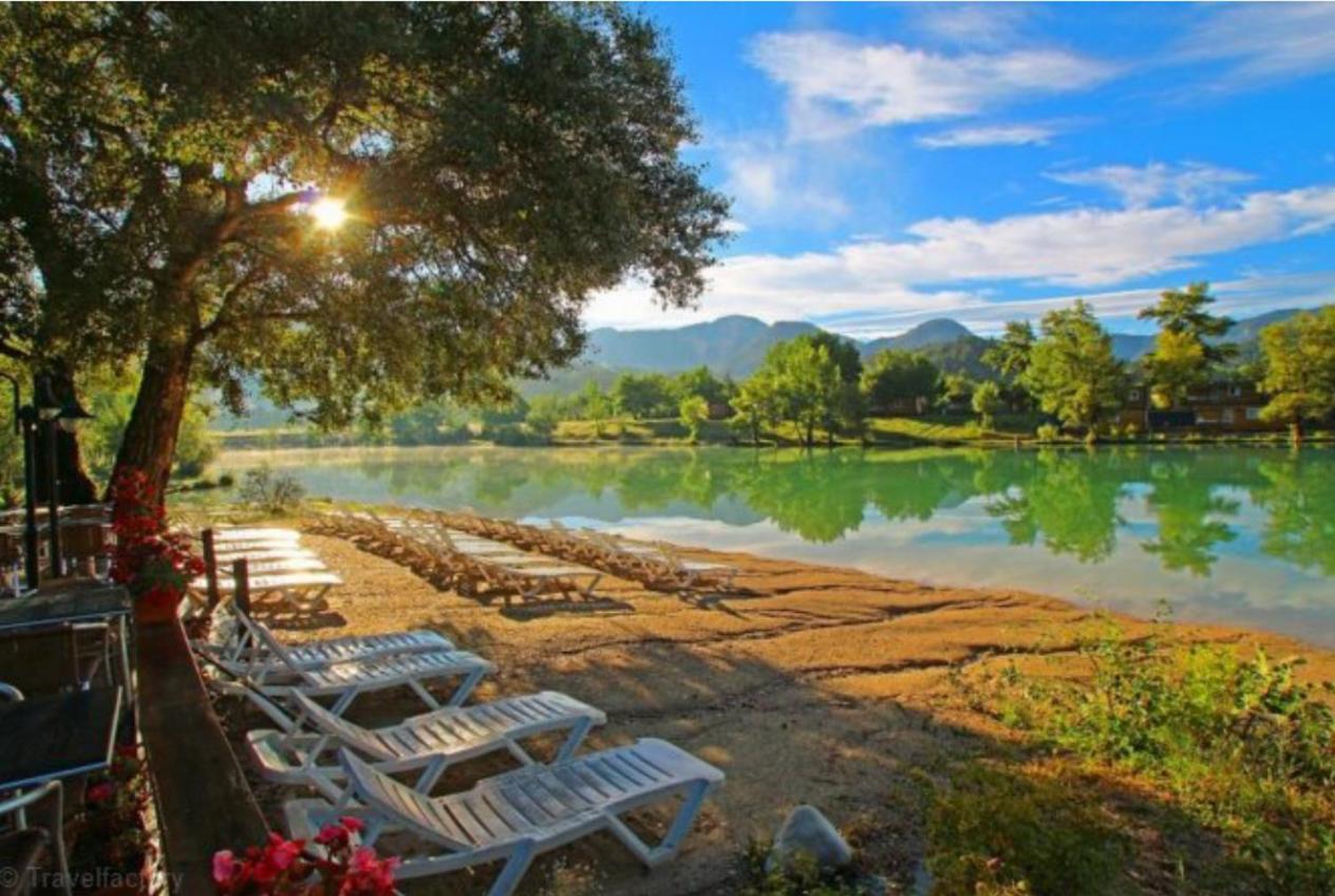 Camping Le Lac Bleu Hotel Châtillon-en-Diois Екстериор снимка
