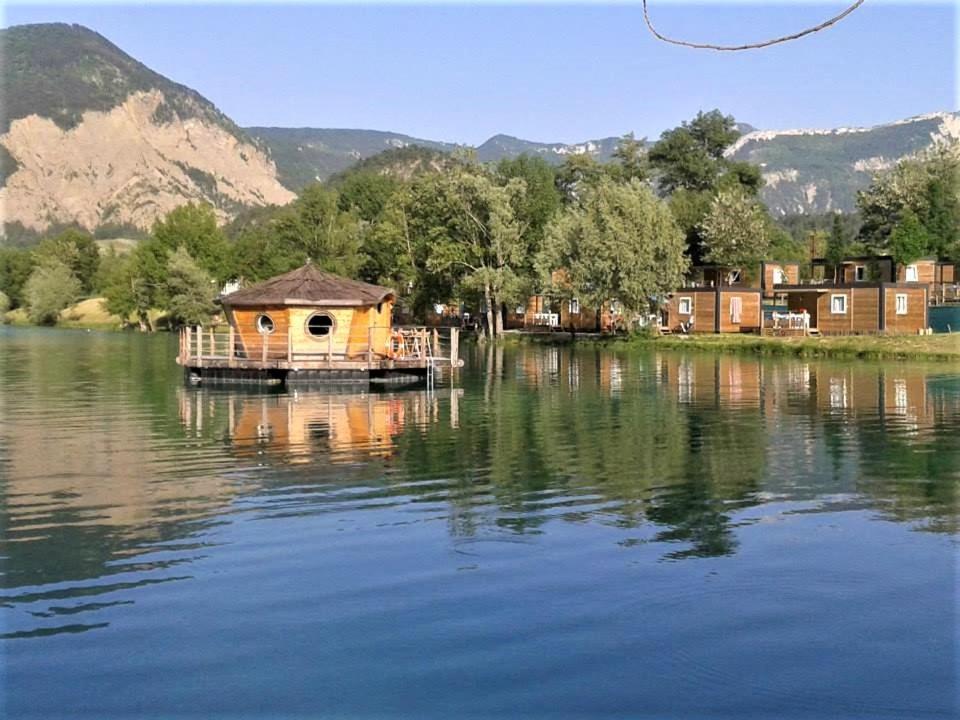 Camping Le Lac Bleu Hotel Châtillon-en-Diois Екстериор снимка